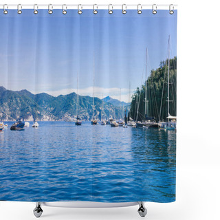 Personality  Bay Shower Curtains