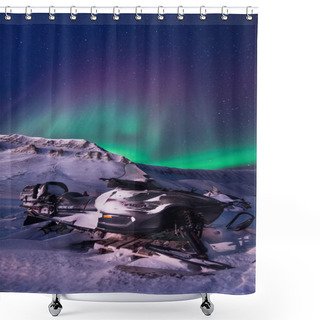 Personality  The Polar Arctic Northern Lights Aurora Borealis Sky Star In Norway Svalbard In Longyearbyen City Man Mountains Shower Curtains